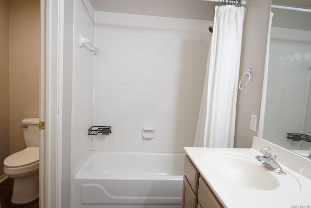 7203 snowden, San Antonio, TX 78240