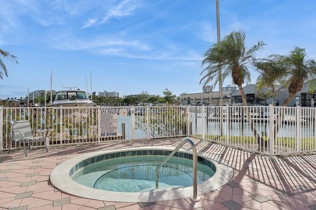 170 Lenell RD 403, Fort Myers Beach, FL 33931