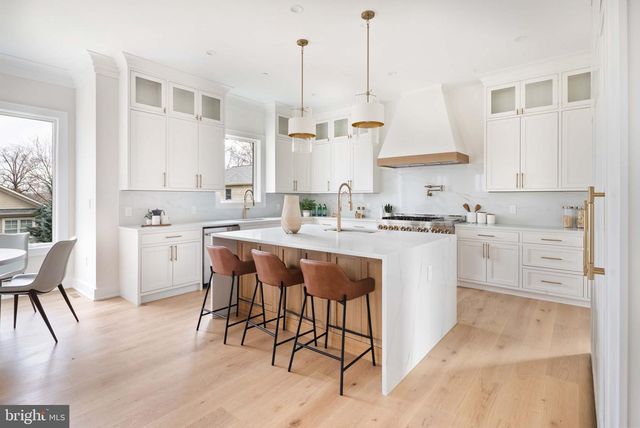 5203 SANGAMORE RD, Bethesda, MD 20816