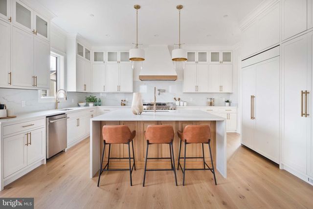 5203 SANGAMORE RD, Bethesda, MD 20816