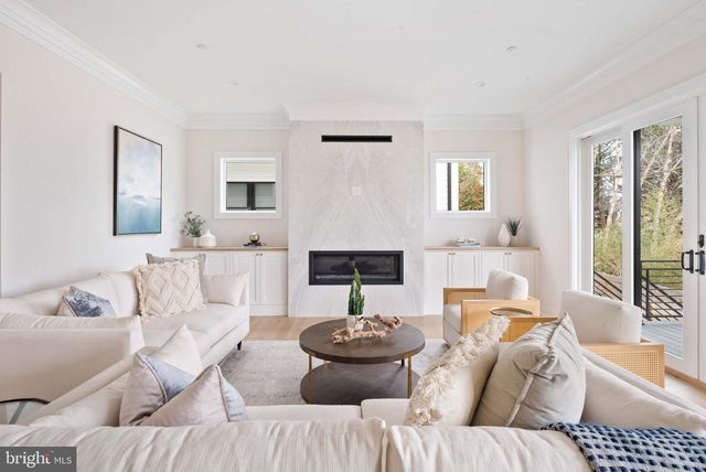 5203 SANGAMORE RD, Bethesda, MD 20816