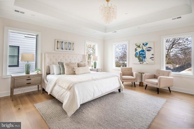 5203 SANGAMORE RD, Bethesda, MD 20816