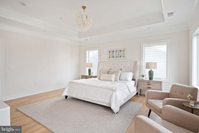 5203 SANGAMORE RD, Bethesda, MD 20816