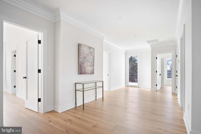 5203 SANGAMORE RD, Bethesda, MD 20816