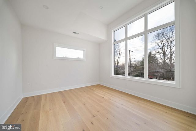 5203 SANGAMORE RD, Bethesda, MD 20816