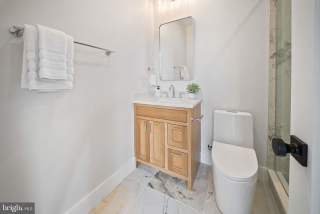 5203 SANGAMORE RD, Bethesda, MD 20816