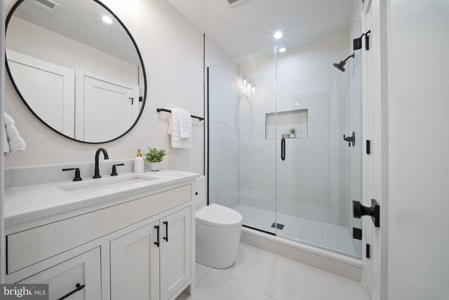 5203 SANGAMORE RD, Bethesda, MD 20816