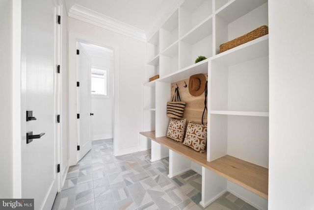 5203 SANGAMORE RD, Bethesda, MD 20816