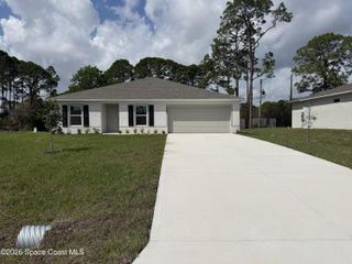 1262 Heitzman Avenue SW, Palm Bay, FL 32908
