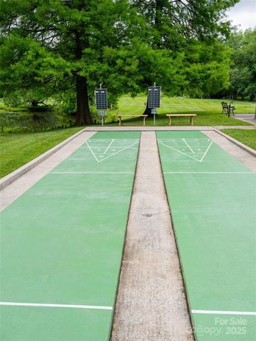 502 Spanish Oak Lane, Hendersonville, NC 28791