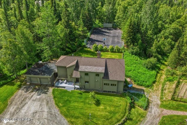 9400 Midden Way, Anchorage, AK 99507