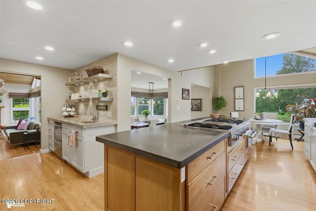 9400 Midden Way, Anchorage, AK 99507