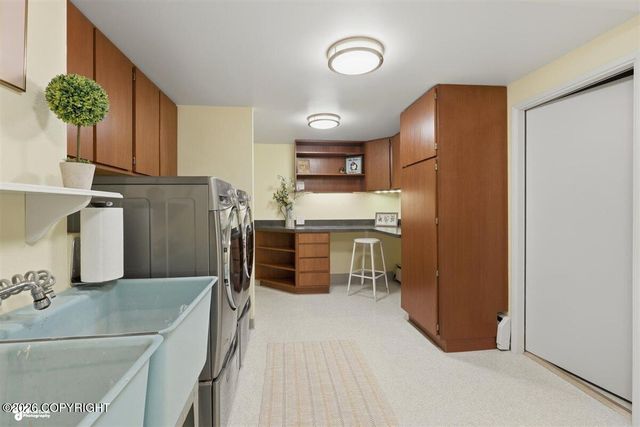 9400 Midden Way, Anchorage, AK 99507