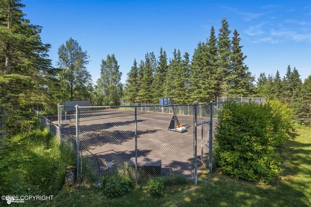 9400 Midden Way, Anchorage, AK 99507