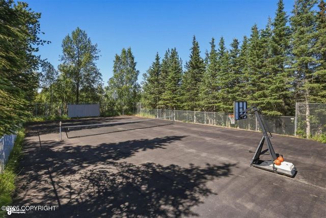 9400 Midden Way, Anchorage, AK 99507