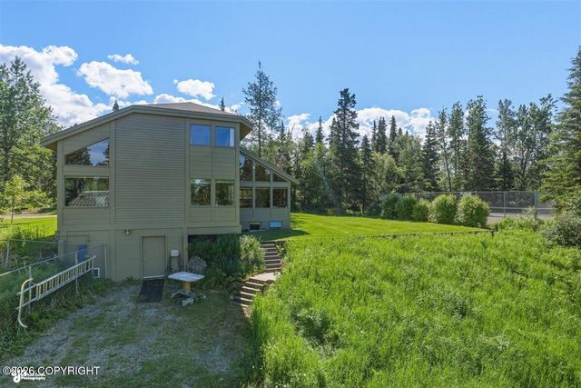 9400 Midden Way, Anchorage, AK 99507