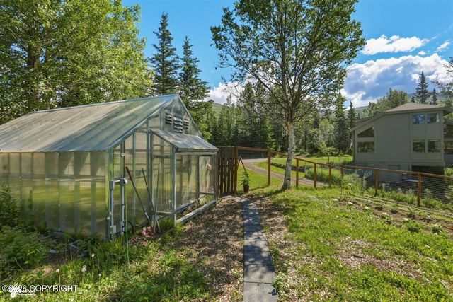 9400 Midden Way, Anchorage, AK 99507