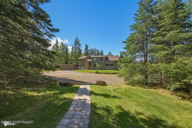 9400 Midden Way, Anchorage, AK 99507