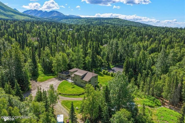 9400 Midden Way, Anchorage, AK 99507