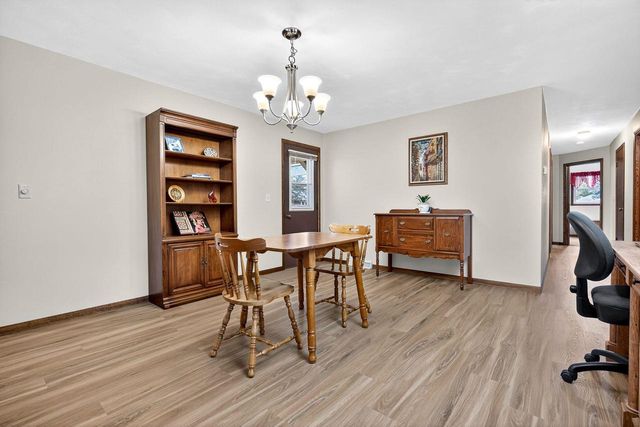 1332 LIBERTY COURT, Neenah, WI 54956