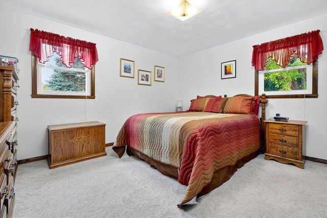 1332 LIBERTY COURT, Neenah, WI 54956