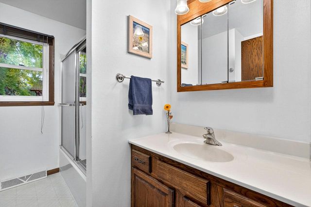 1332 LIBERTY COURT, Neenah, WI 54956