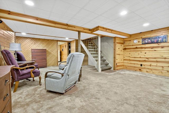 1332 LIBERTY COURT, Neenah, WI 54956