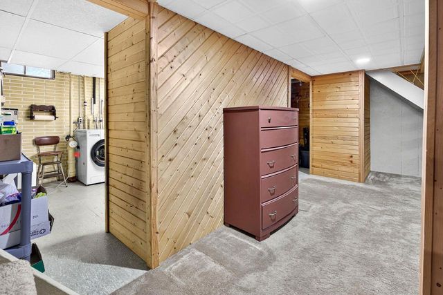 1332 LIBERTY COURT, Neenah, WI 54956