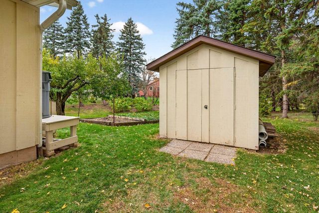 1332 LIBERTY COURT, Neenah, WI 54956