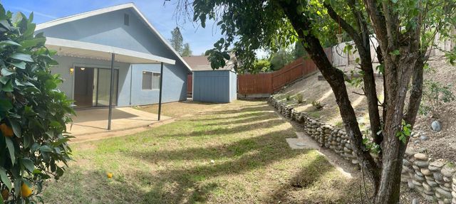 8221 E Foxfire Dr, Orangevale, CA 95662