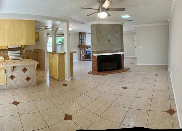 8221 E Foxfire Dr, Orangevale, CA 95662