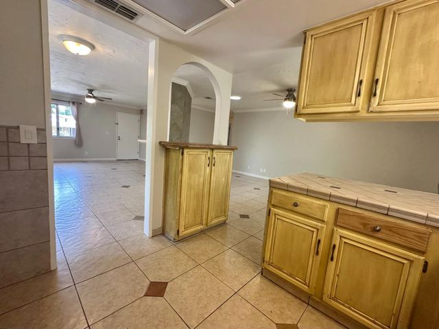 8221 E Foxfire Dr, Orangevale, CA 95662