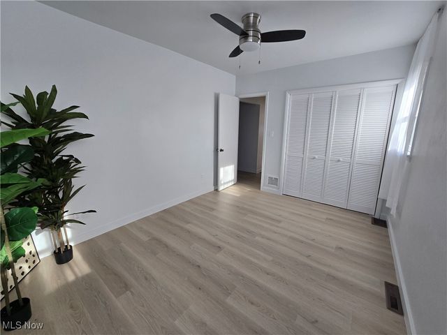 26 Bouquet Avenue, Youngstown, OH 44509