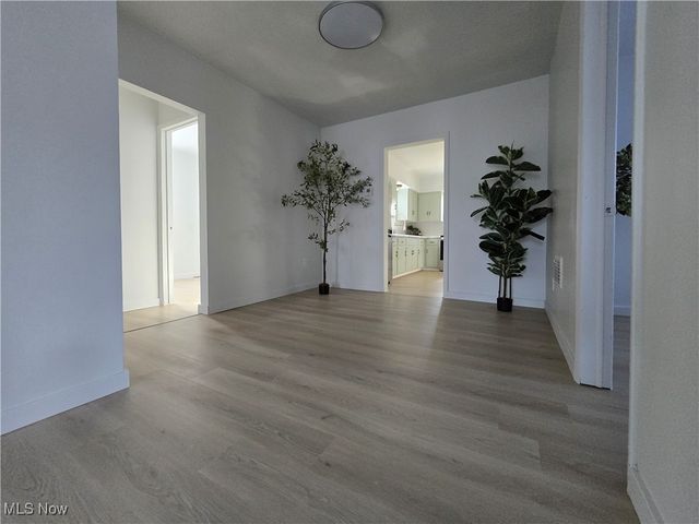 26 Bouquet Avenue, Youngstown, OH 44509