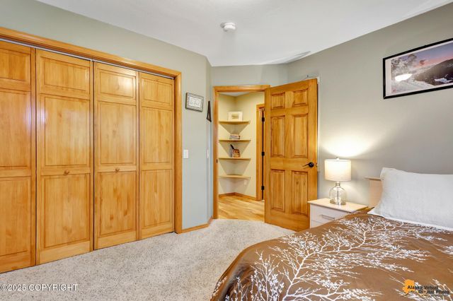 6402 Lone Tree Circle, Anchorage, AK 99507