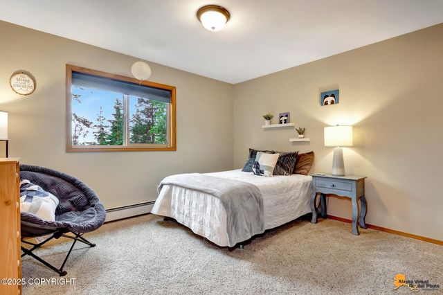 6402 Lone Tree Circle, Anchorage, AK 99507
