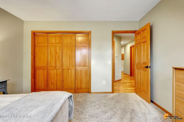 6402 Lone Tree Circle, Anchorage, AK 99507