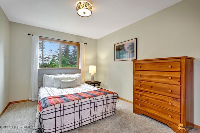6402 Lone Tree Circle, Anchorage, AK 99507