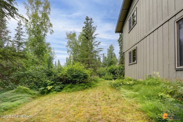 6402 Lone Tree Circle, Anchorage, AK 99507