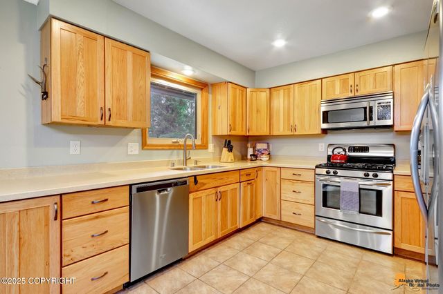 6402 Lone Tree Circle, Anchorage, AK 99507
