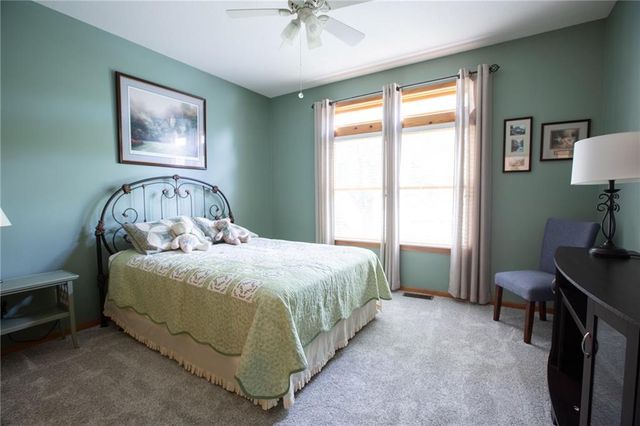 8601 Timber Trails Drive, De Soto, KS 66018