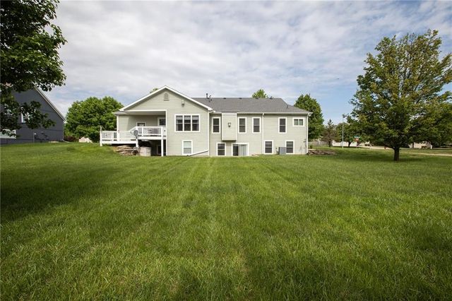 8601 Timber Trails Drive, De Soto, KS 66018