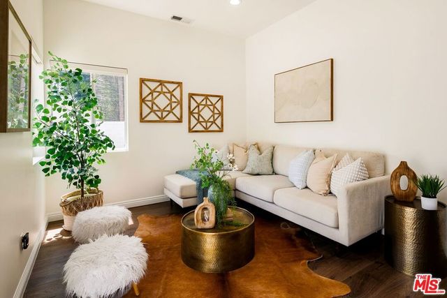 17630 Martha Street, Los Angeles, CA 91316