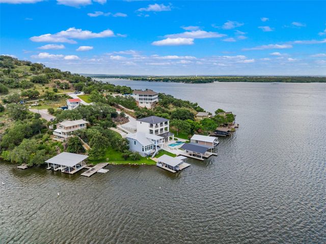 156 Skyline DR, Llano, TX 78643