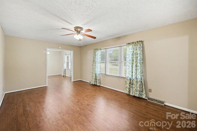 1300 Briarcliff Road, Shelby, NC 28152
