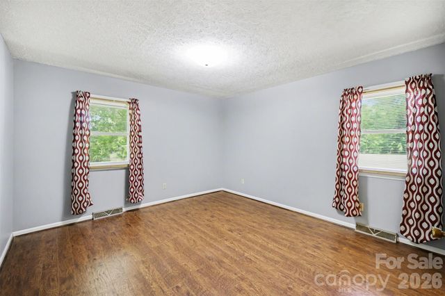 1300 Briarcliff Road, Shelby, NC 28152