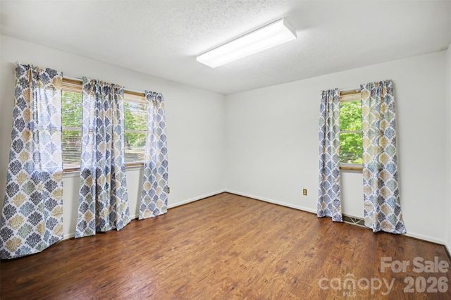 1300 Briarcliff Road, Shelby, NC 28152