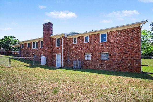 1300 Briarcliff Road, Shelby, NC 28152