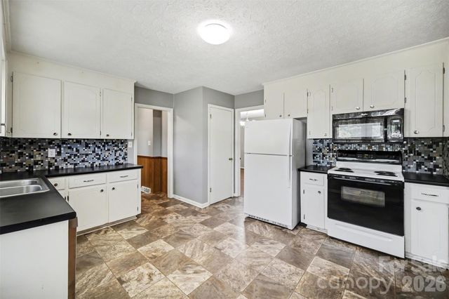 1300 Briarcliff Road, Shelby, NC 28152