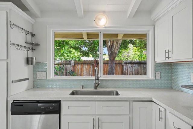 1249 Socorro Avenue, Sunnyvale, CA 94089